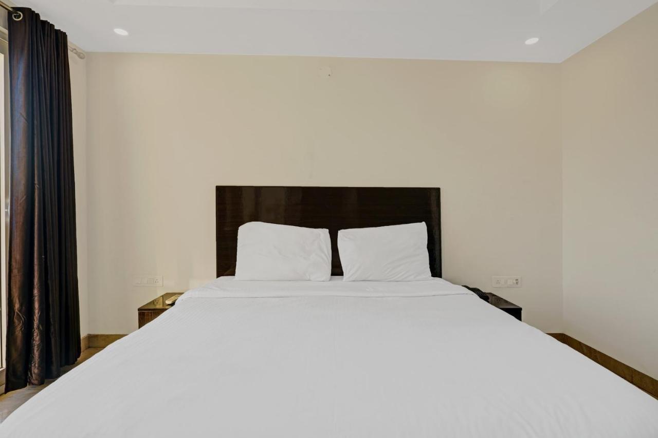 Super Townhouse Tipsyy Near Bestech Central Square Mall Gurgáon Exteriér fotografie
