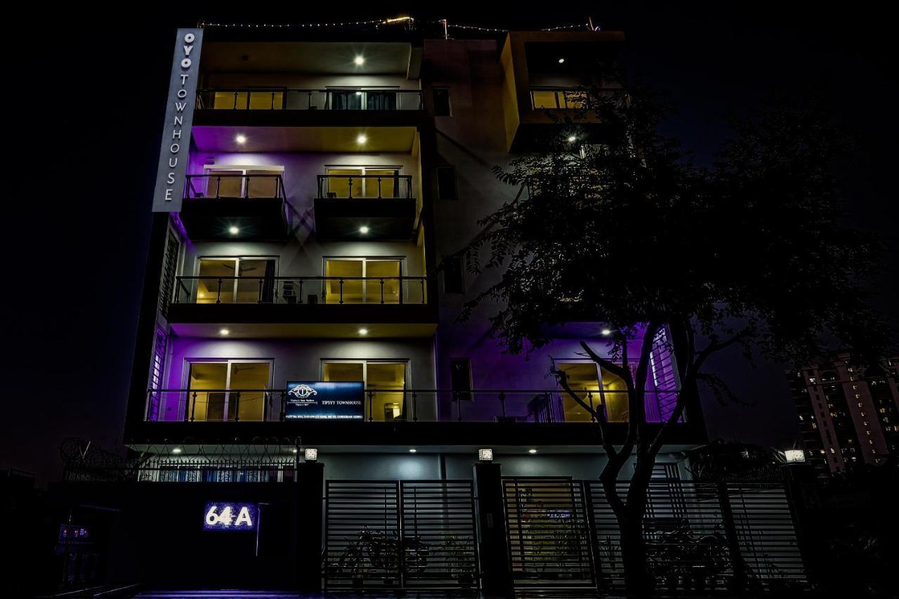 Super Townhouse Tipsyy Near Bestech Central Square Mall Gurgáon Exteriér fotografie