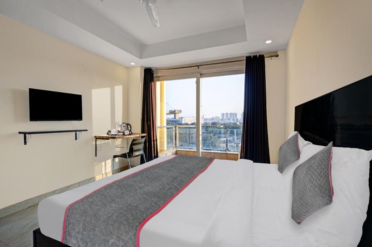 Super Townhouse Tipsyy Near Bestech Central Square Mall Gurgáon Exteriér fotografie