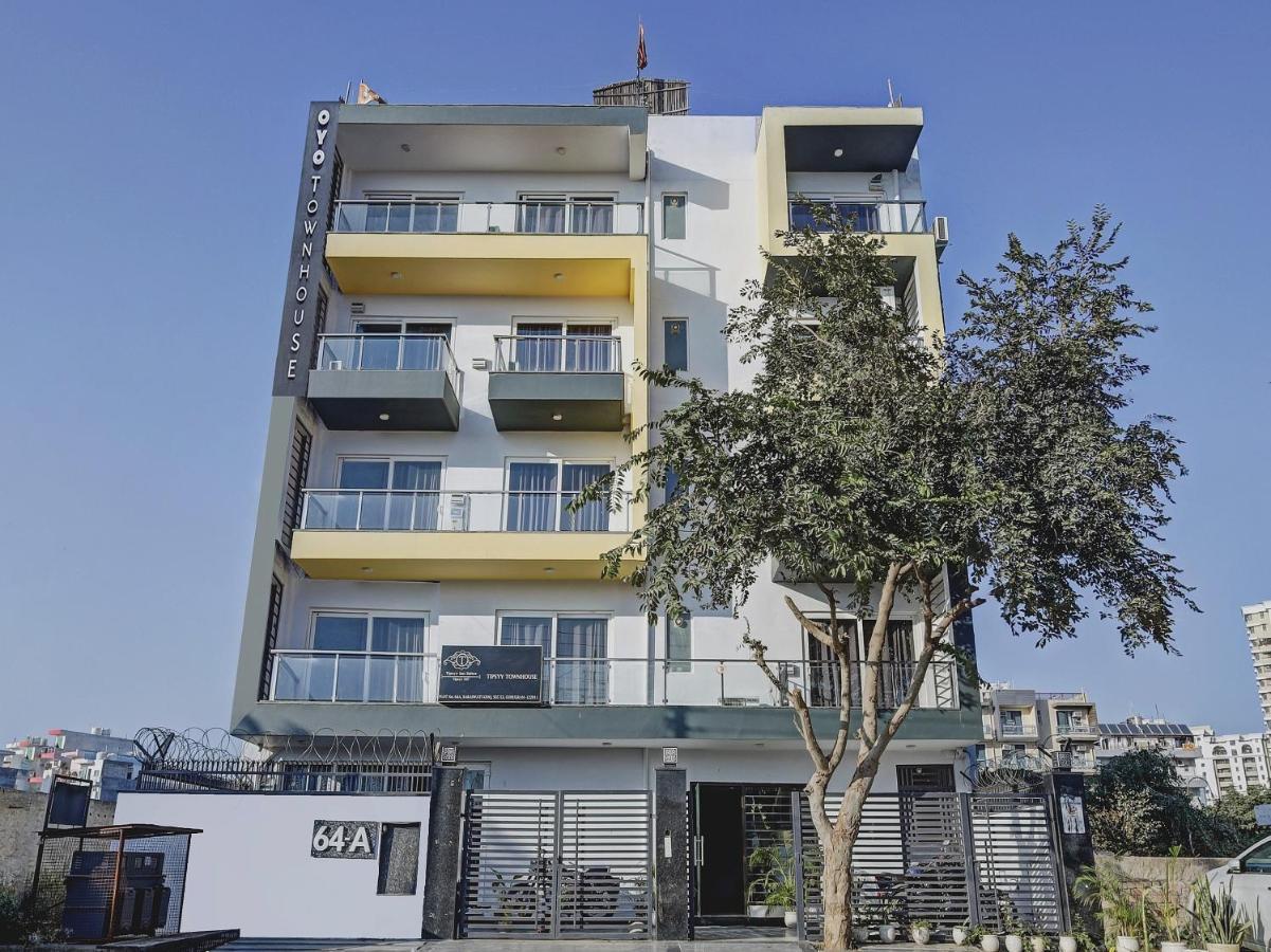 Super Townhouse Tipsyy Near Bestech Central Square Mall Gurgáon Exteriér fotografie